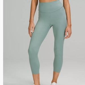 Base Pace High-Rise Crop 23"